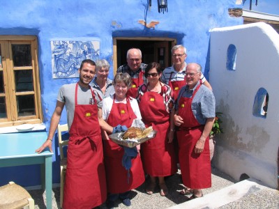 Finländare gör grekisk mat på Milos